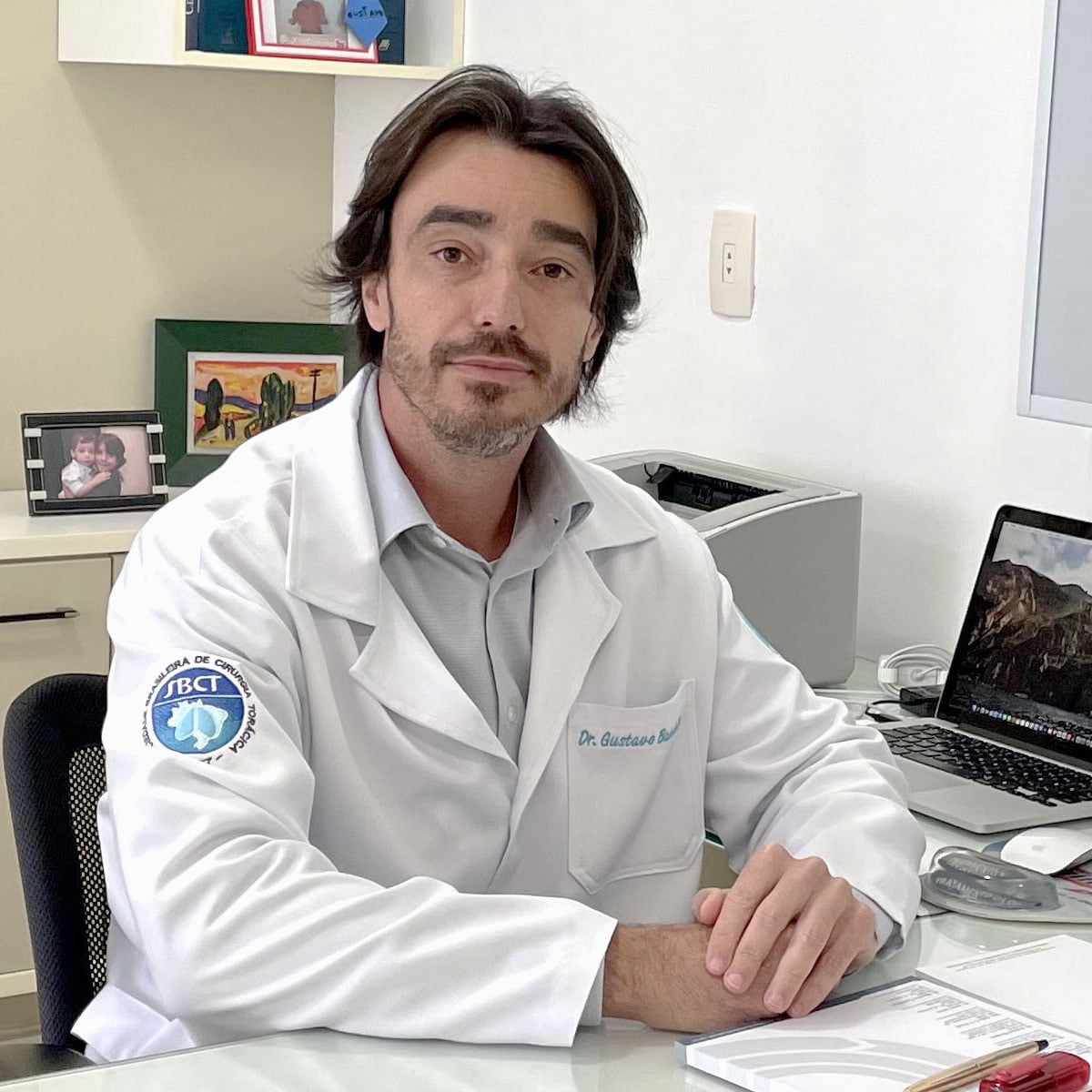 dr-gustavo-bandeira-cirurgia-tor-cica-rob-tica