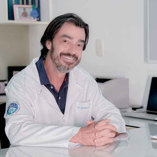 Dr. Gustavo Bandeira - Cirurgião Torácico Robótico